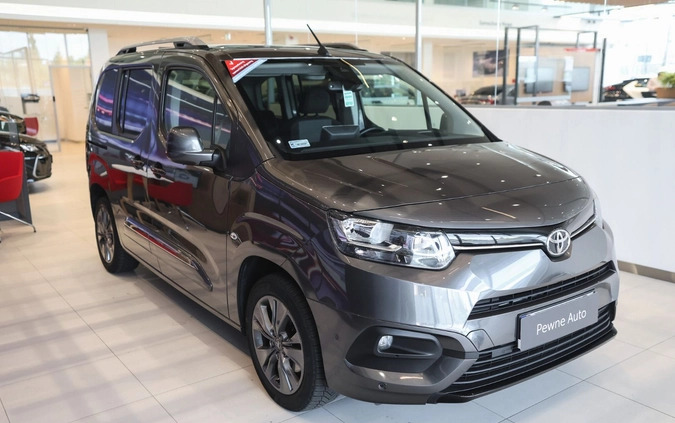 Toyota Proace City Verso cena 123850 przebieg: 67556, rok produkcji 2021 z Kamieńsk małe 596